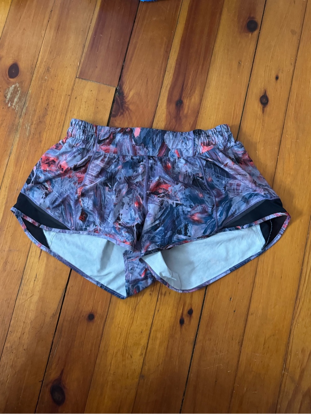 Lululemon hotty hot shorts
